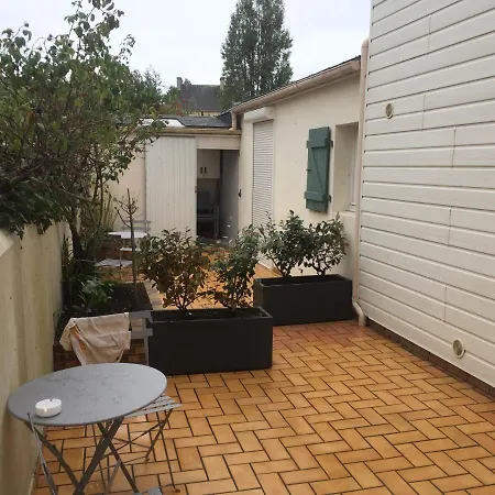 Studio Calme, Lumineux, Terrasse, Wifi, 1.5 Km Du Front De Mer サン・ナゼール