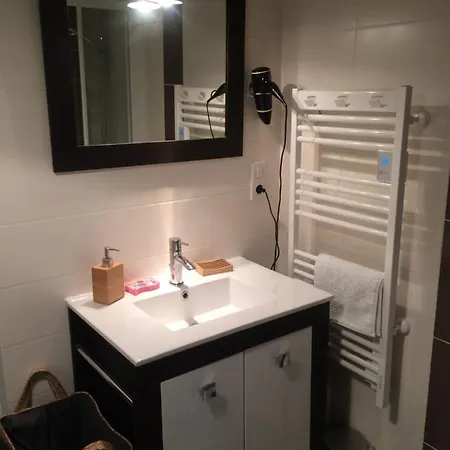 Studio Calme, Lumineux, Terrasse, Wifi, 1.5 Km Du Front De Mer *