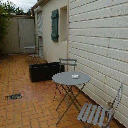Studio Calme, Lumineux, Terrasse, Wifi, 1.5 Km Du Front De Mer *